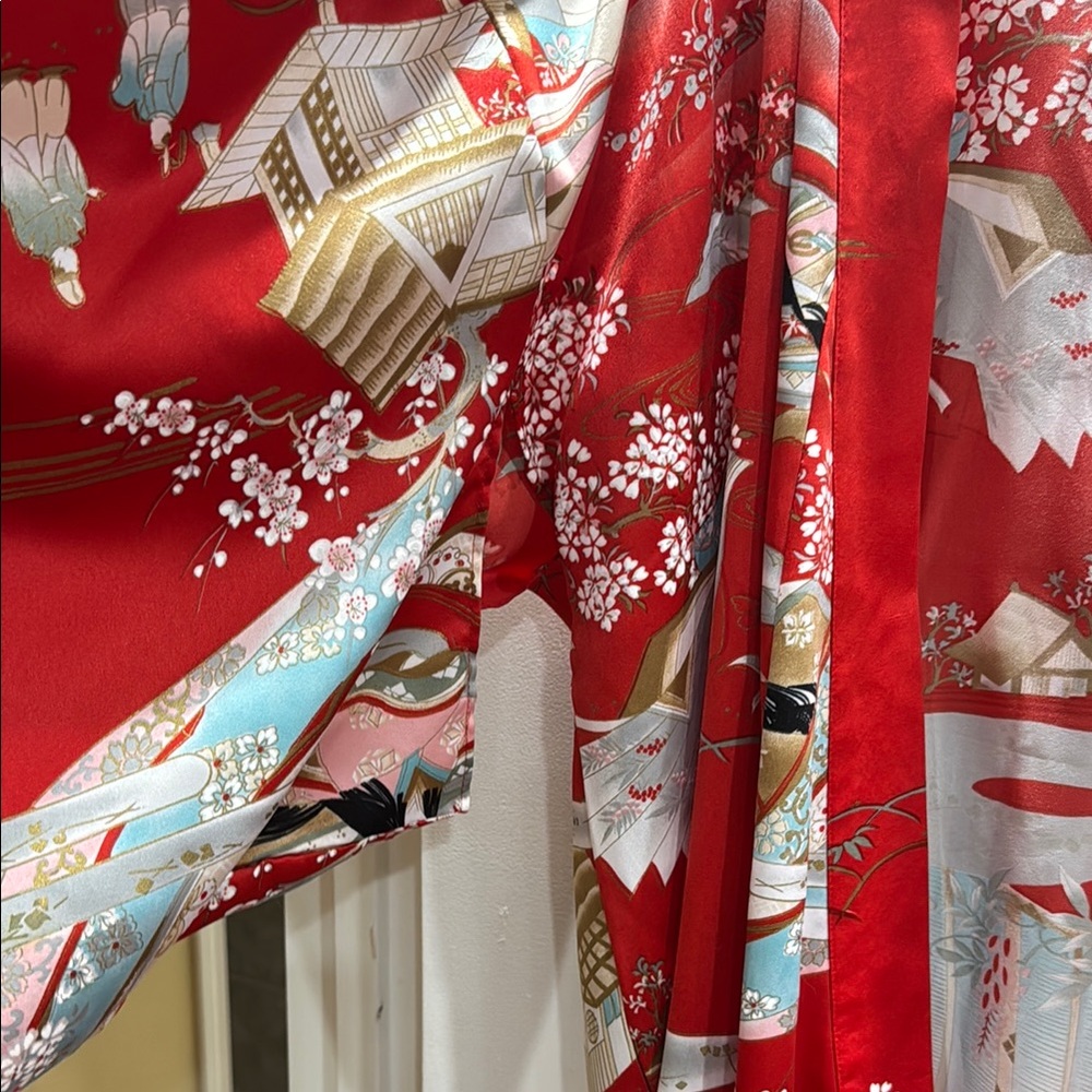 Red Floral Kimono Robe - Picture 6 of 7